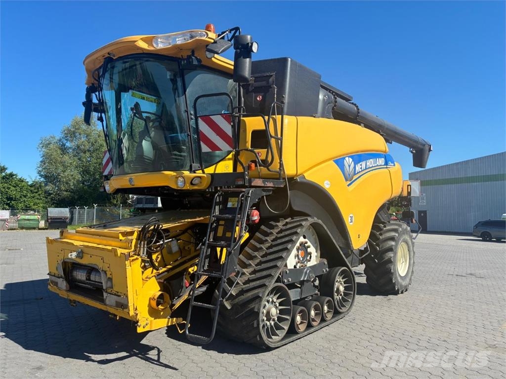 New Holland CR 8080 حصادات