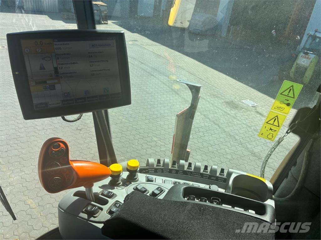 New Holland CR 8080 حصادات