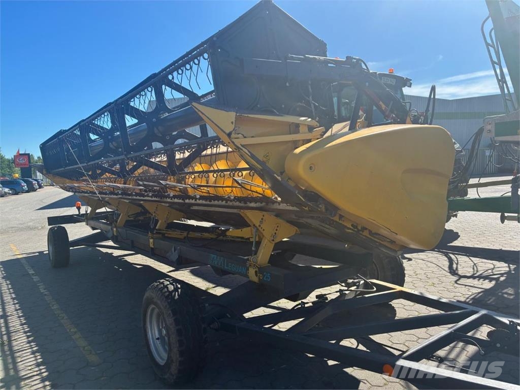 New Holland CR 8080 حصادات