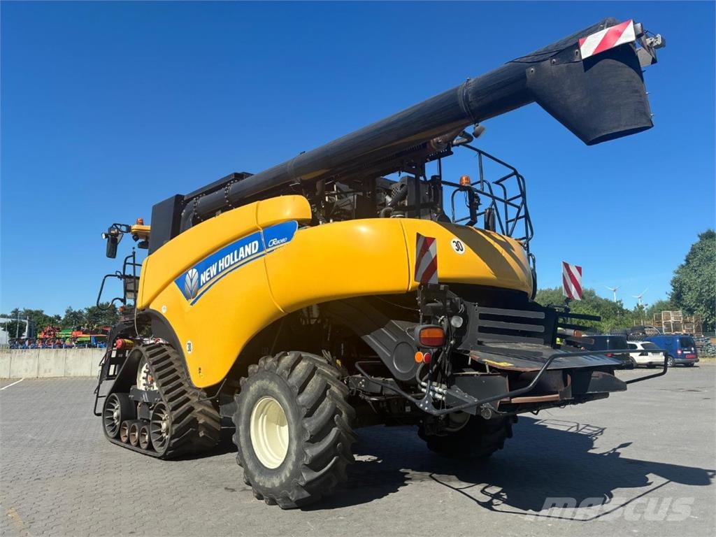 New Holland CR 8080 حصادات