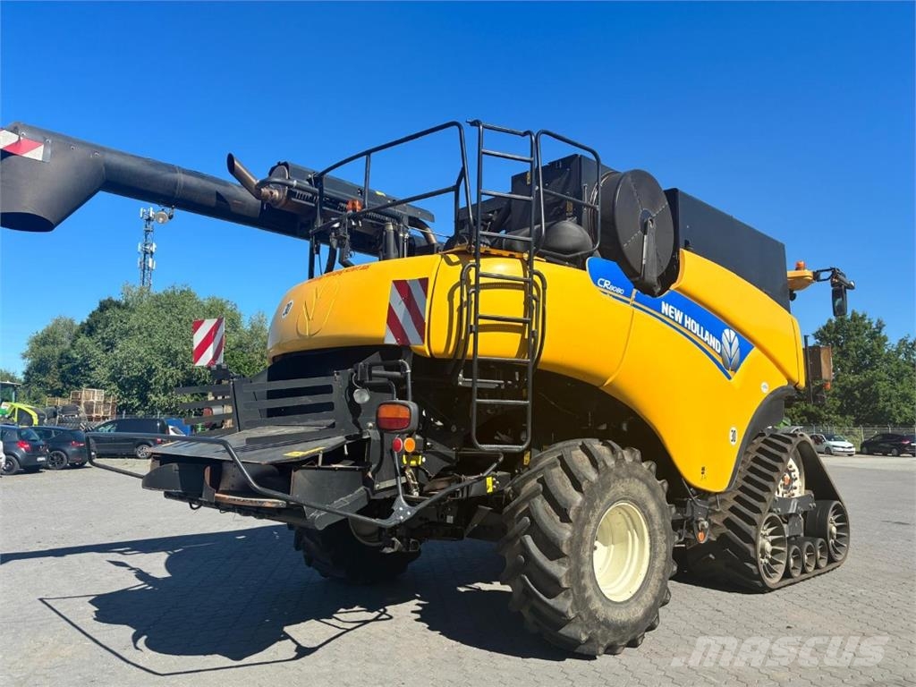 New Holland CR 8080 حصادات