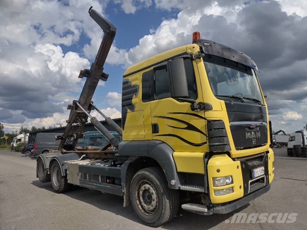 MAN TGX 26.480 6x2 Vak koukkulaite Камиони с кран с кука