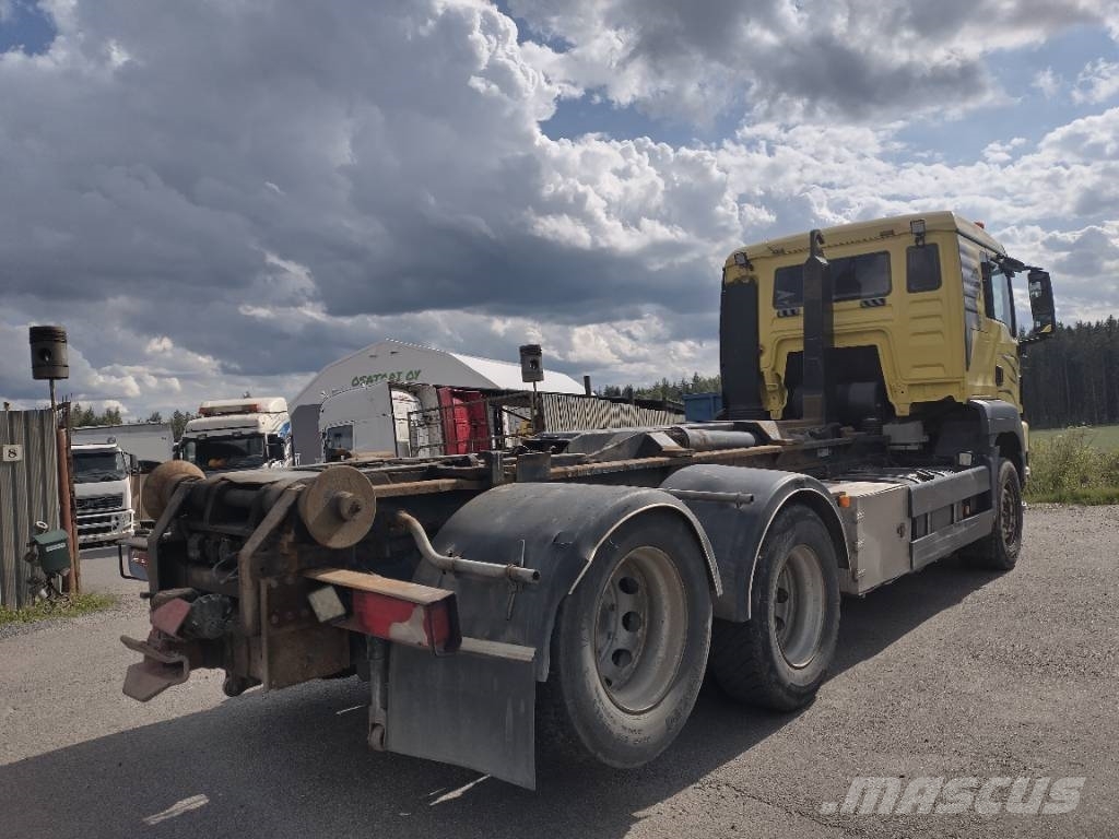MAN TGX 26.480 6x2 Vak koukkulaite Камиони с кран с кука