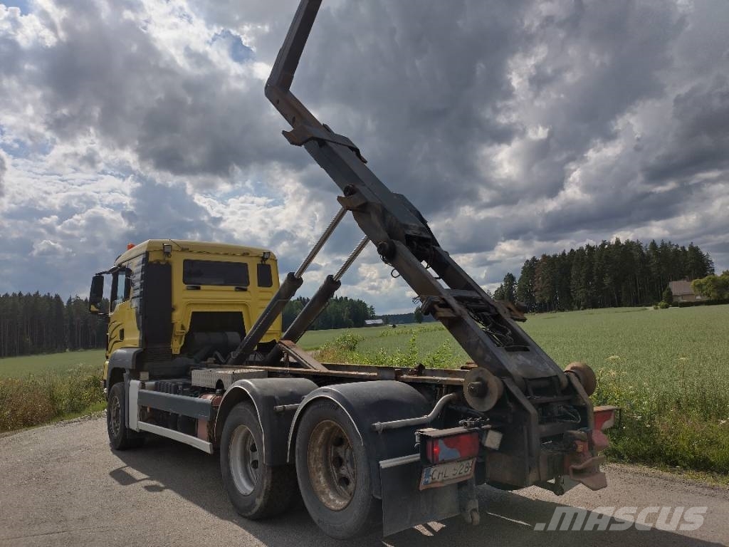 MAN TGX 26.480 6x2 Vak koukkulaite Камиони с кран с кука