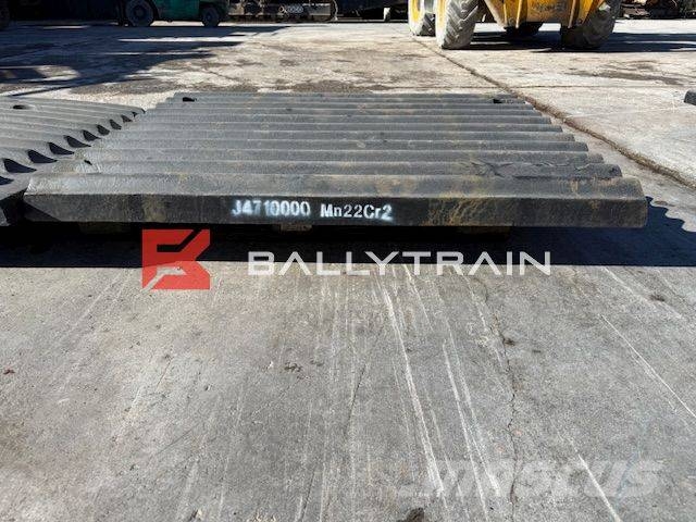 Sandvik QJ341 Jaw Plates (Extec C12 / Sandvik QJ340) Mobile Brecher