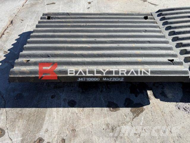Sandvik QJ341 Jaw Plates (Extec C12 / Sandvik QJ340) Mobile Brecher