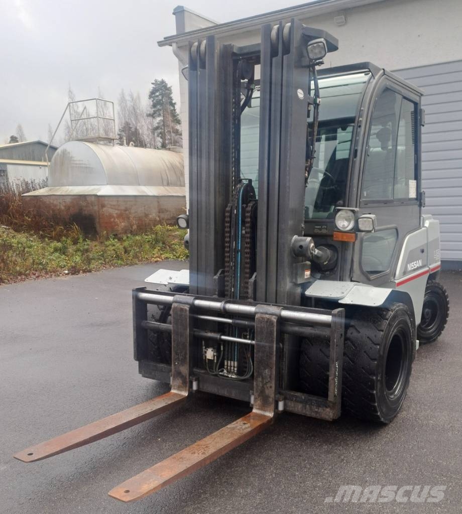 Nissan J1F4 A 45 LY LPG forklifts