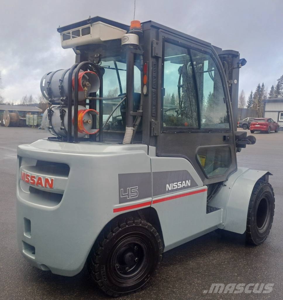 Nissan J1F4 A 45 LY LPG forklifts