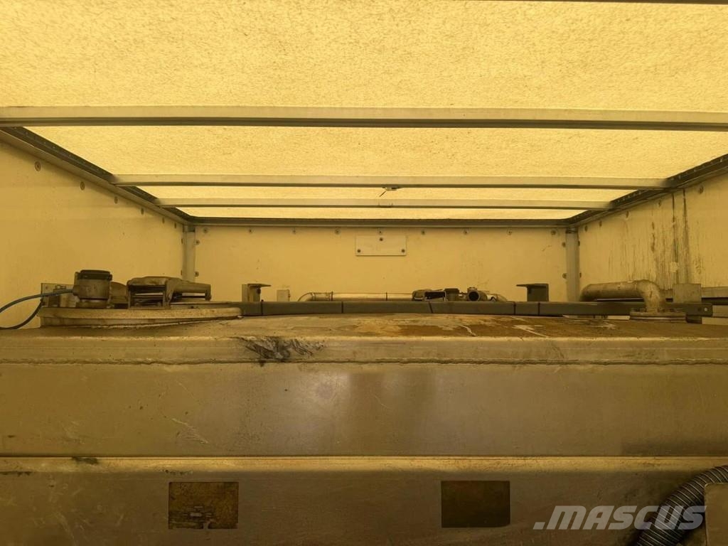 Groenewegen DRO-14-20 B 2 AXLE - BPW - TANK INSTALLATIE + 20 T Semirremolques con carrocería de caja