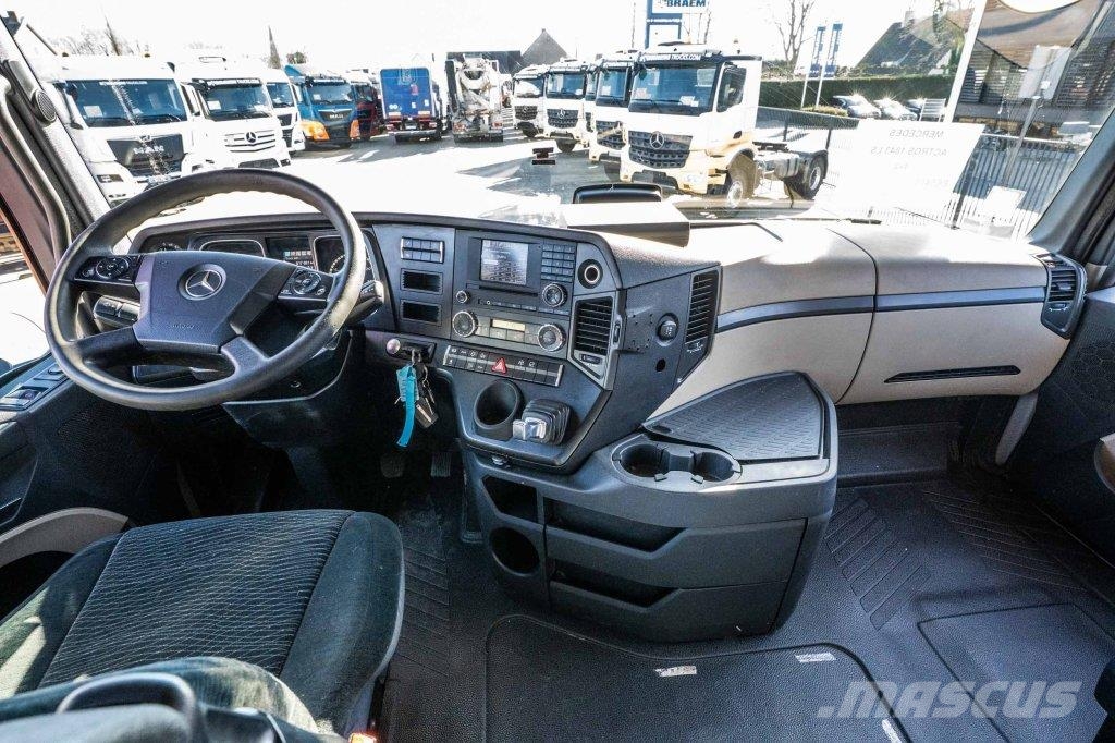 Mercedes-Benz ACTROS 1843 LS+KIPHYDR. Sadulveokid