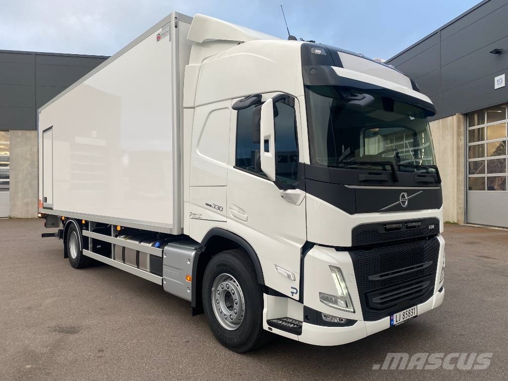 Volvo FM330 - Leie? Samochody ciężarowe ze skrzynią zamkniętą