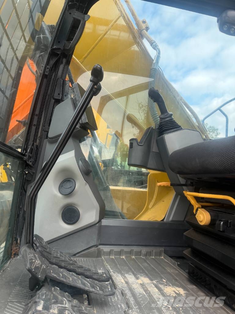 CAT 323 28th Anniversary Promotion Price Amfibiska grävmaskiner