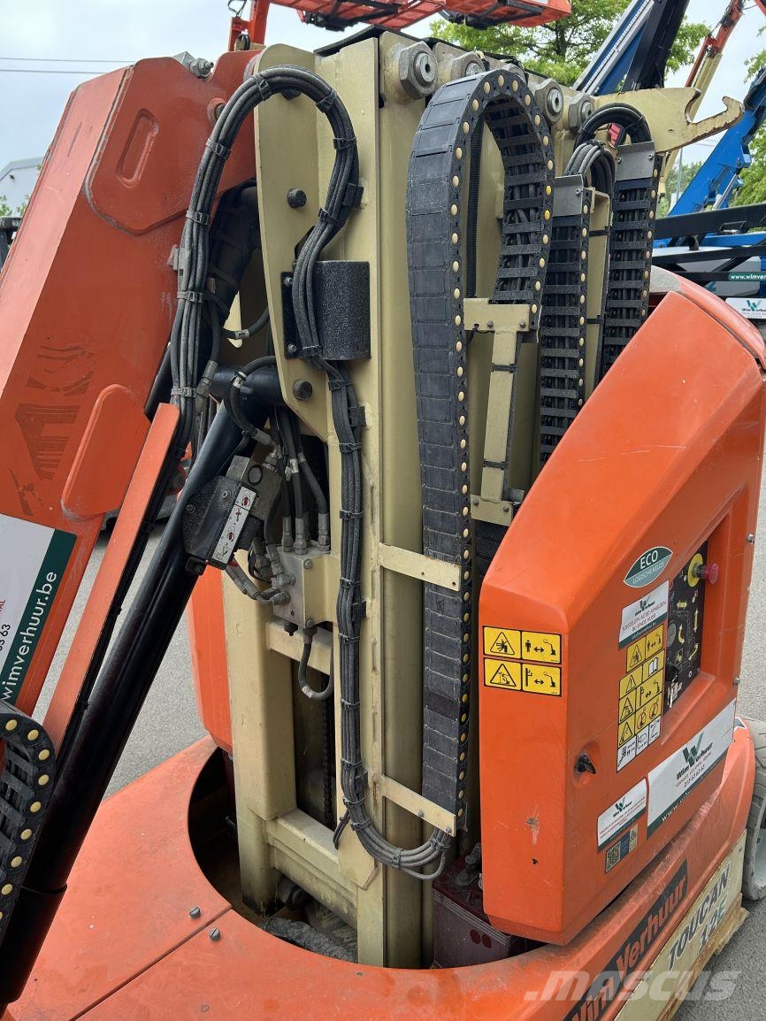 JLG Toucan 12E (1933) Vertikalna dvigala