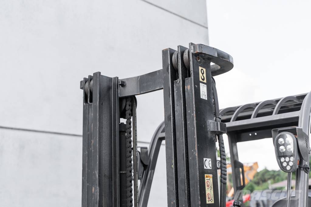Manitou ME 425 شاحنات ذات رافعات شوكية تعمل بالكهرباء