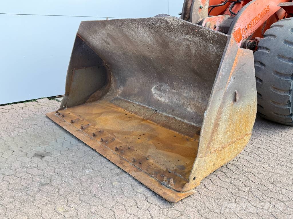Hitachi ZW250-6 - Automatic Greasing / Weight System Kolesni nakladalci