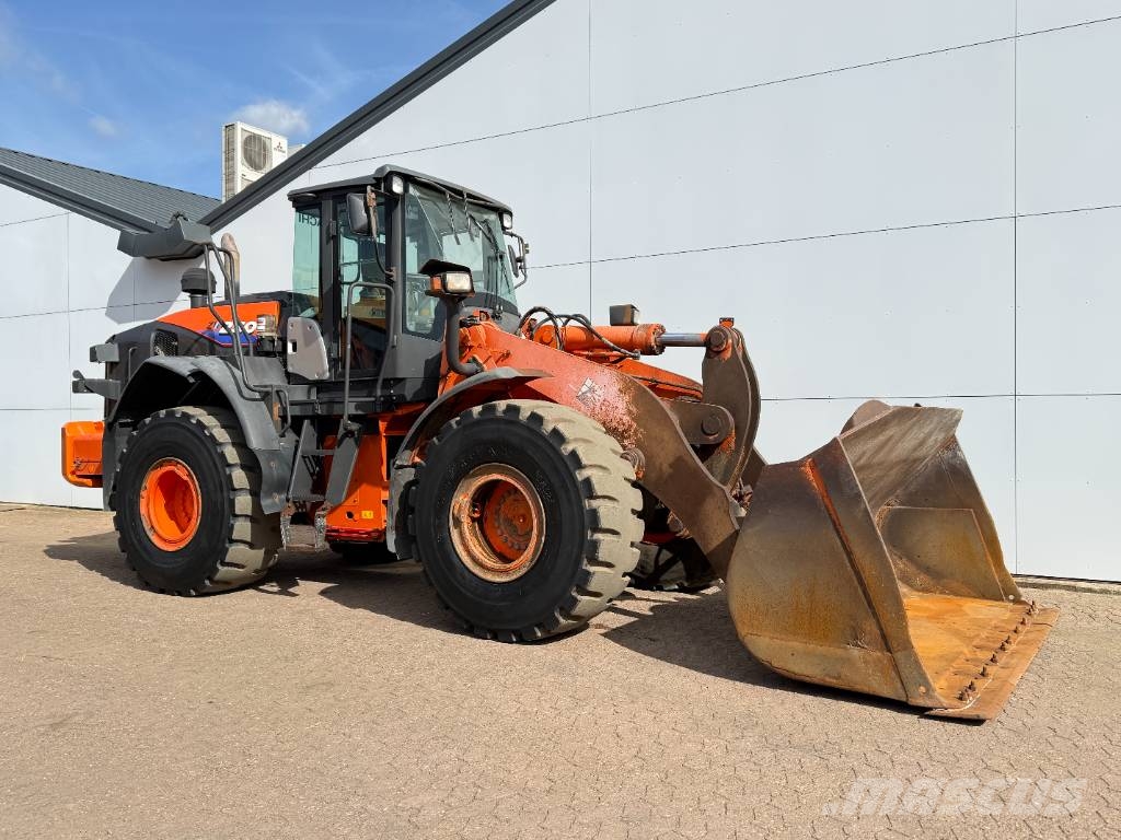 Hitachi ZW250-6 - Automatic Greasing / Weight System Kolesni nakladalci