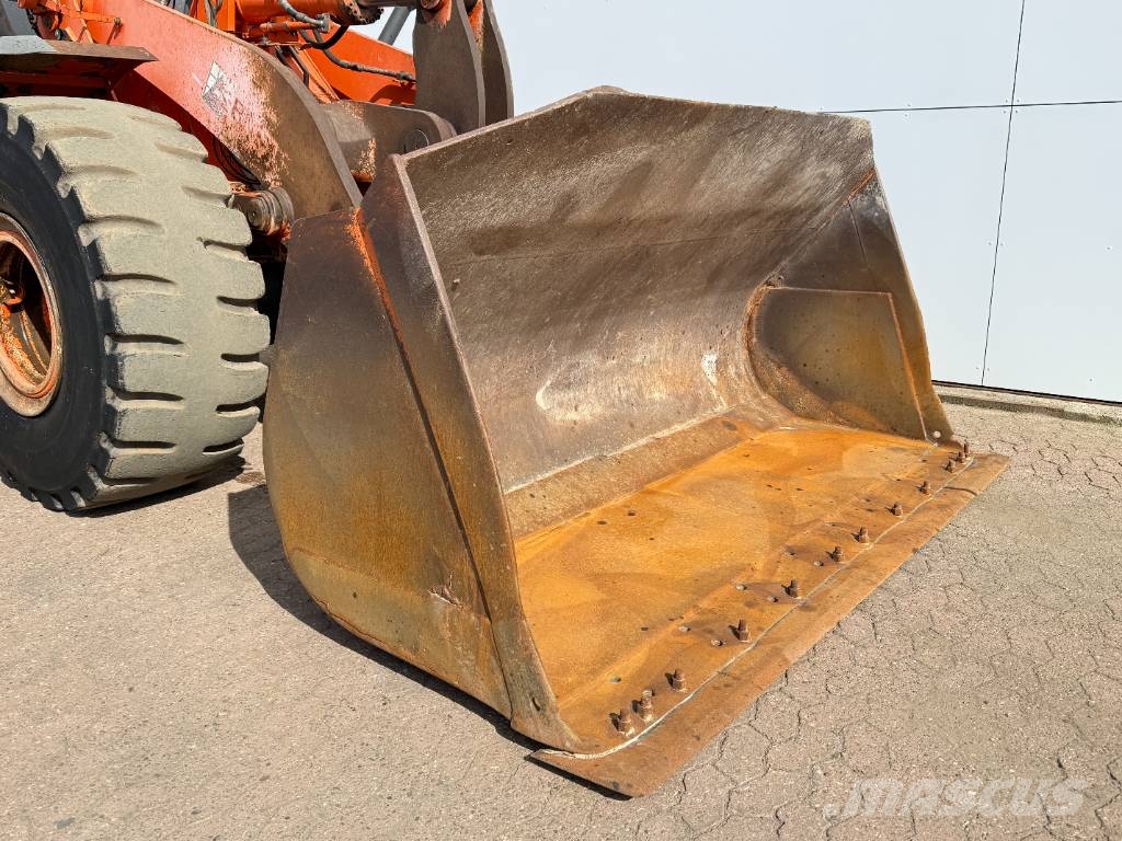 Hitachi ZW250-6 - Automatic Greasing / Weight System Kolesni nakladalci