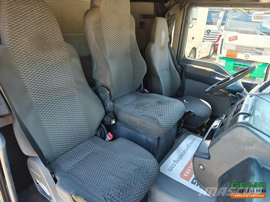 MAN TGL 12.240 4x2 Sleeper Cab Euro3 - 6 CIL - Open Lo شاحنات مسطحة/مفصلية الجوانب