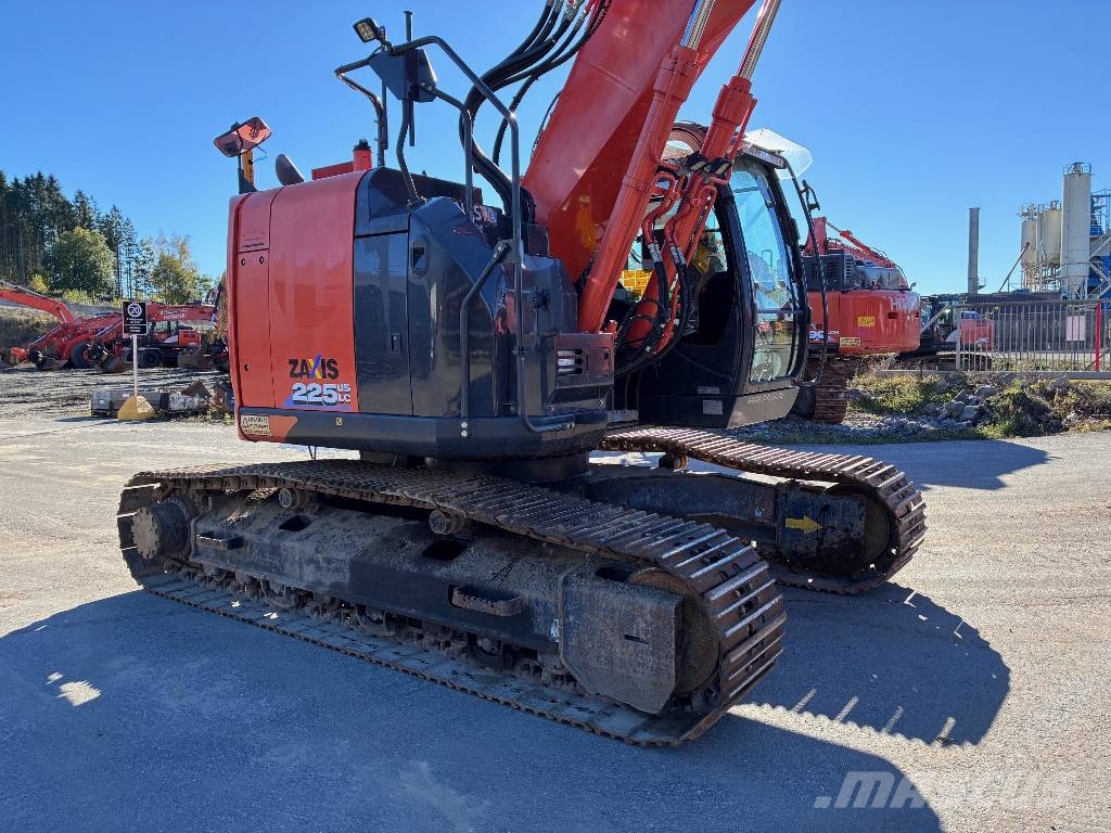 Hitachi ZX225USLC-6 Beltegraver