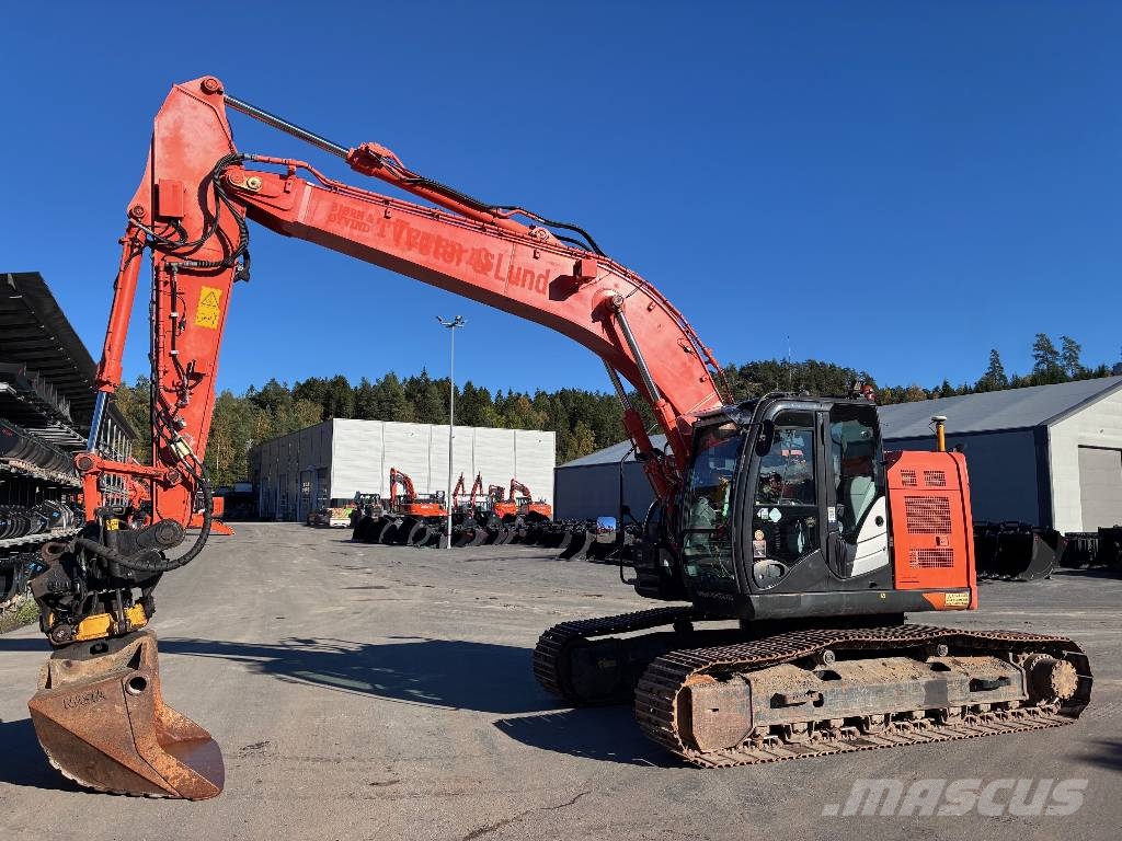 Hitachi ZX225USLC-6 Beltegraver
