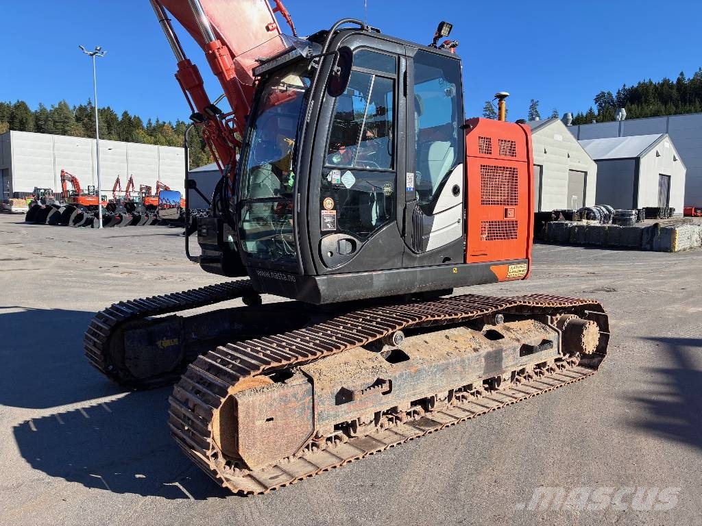 Hitachi ZX225USLC-6 Beltegraver