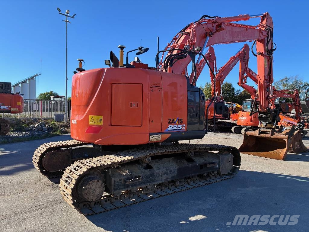 Hitachi ZX225USLC-6 Beltegraver