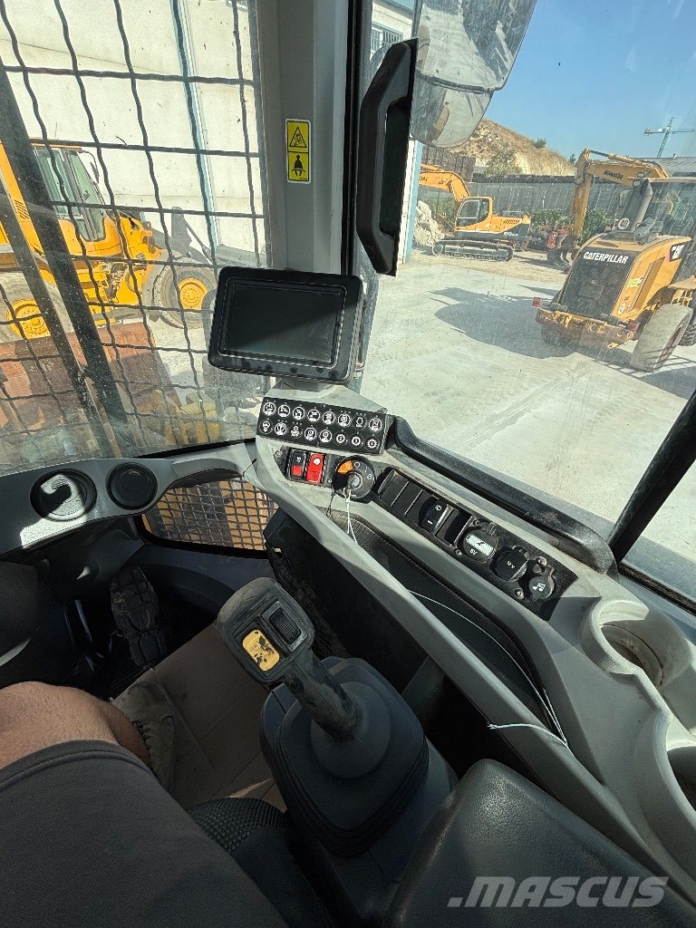 CAT 926M Μίνι φορτωτές