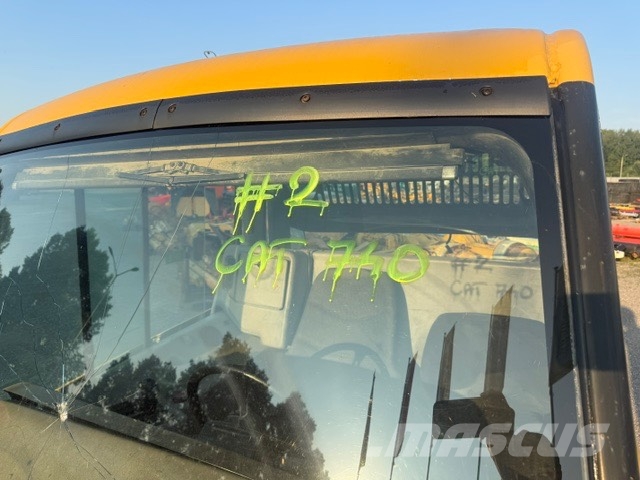 CAT 740 USED CAB كابينة والداخلية