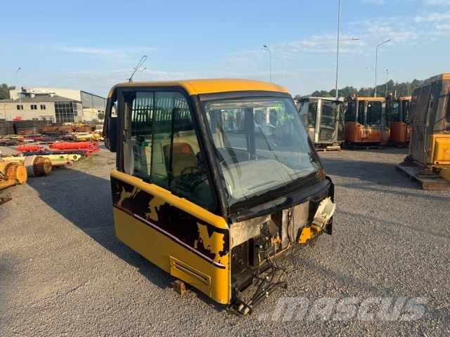 CAT 740 USED CAB كابينة والداخلية