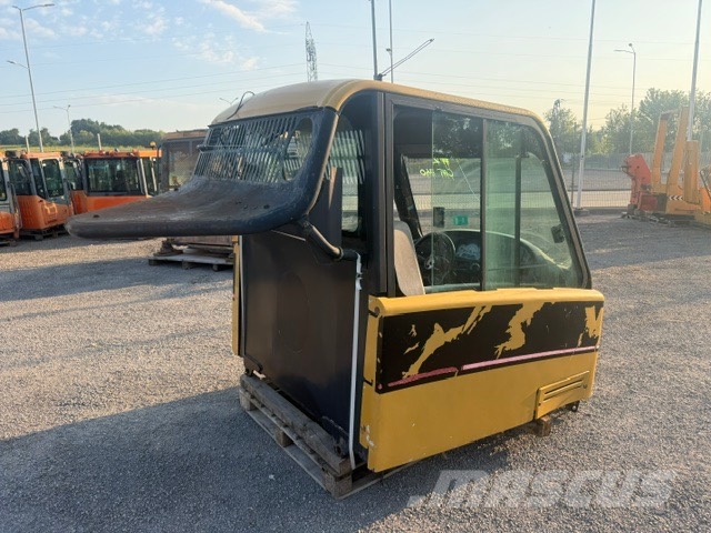 CAT 740 USED CAB كابينة والداخلية
