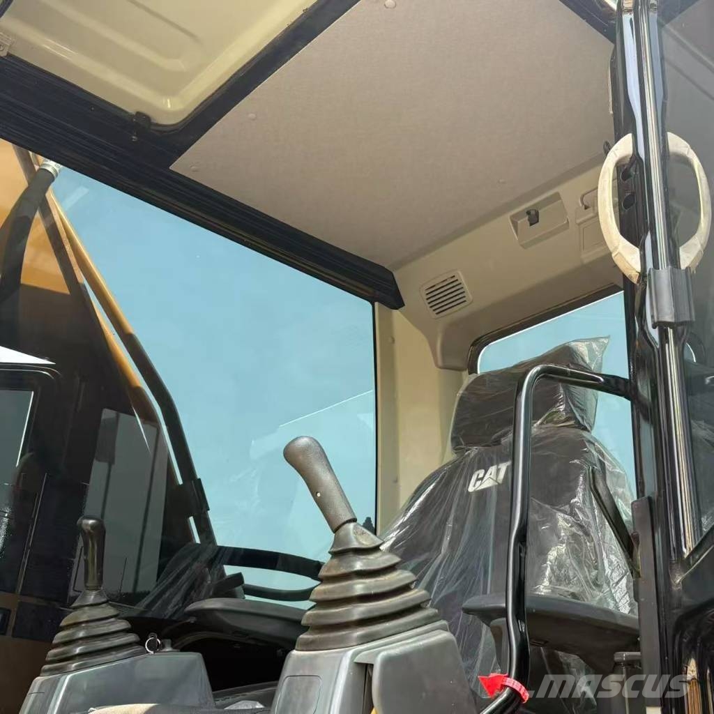 CAT 330 D Kāpurķēžu ekskavatori