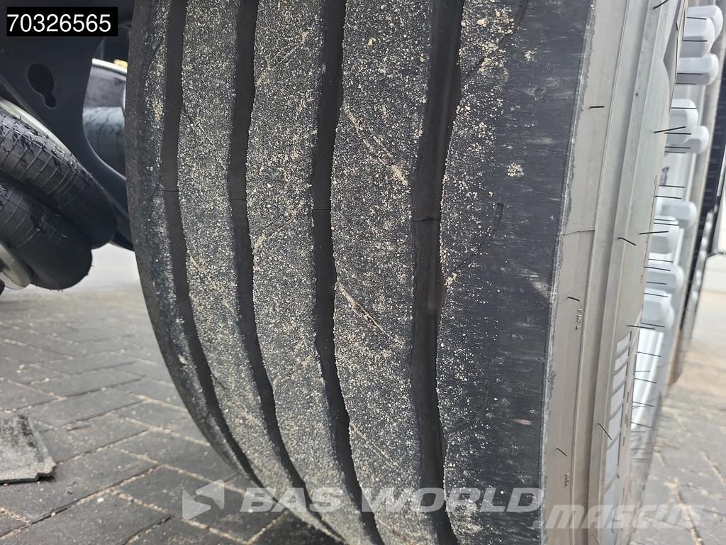 Orthaus Euro Slider 425 3 axles Mutli'45 Lift Axle Extenda Containerchassis