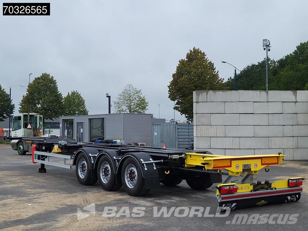 Orthaus Euro Slider 425 3 axles Mutli'45 Lift Axle Extenda Containerchassis
