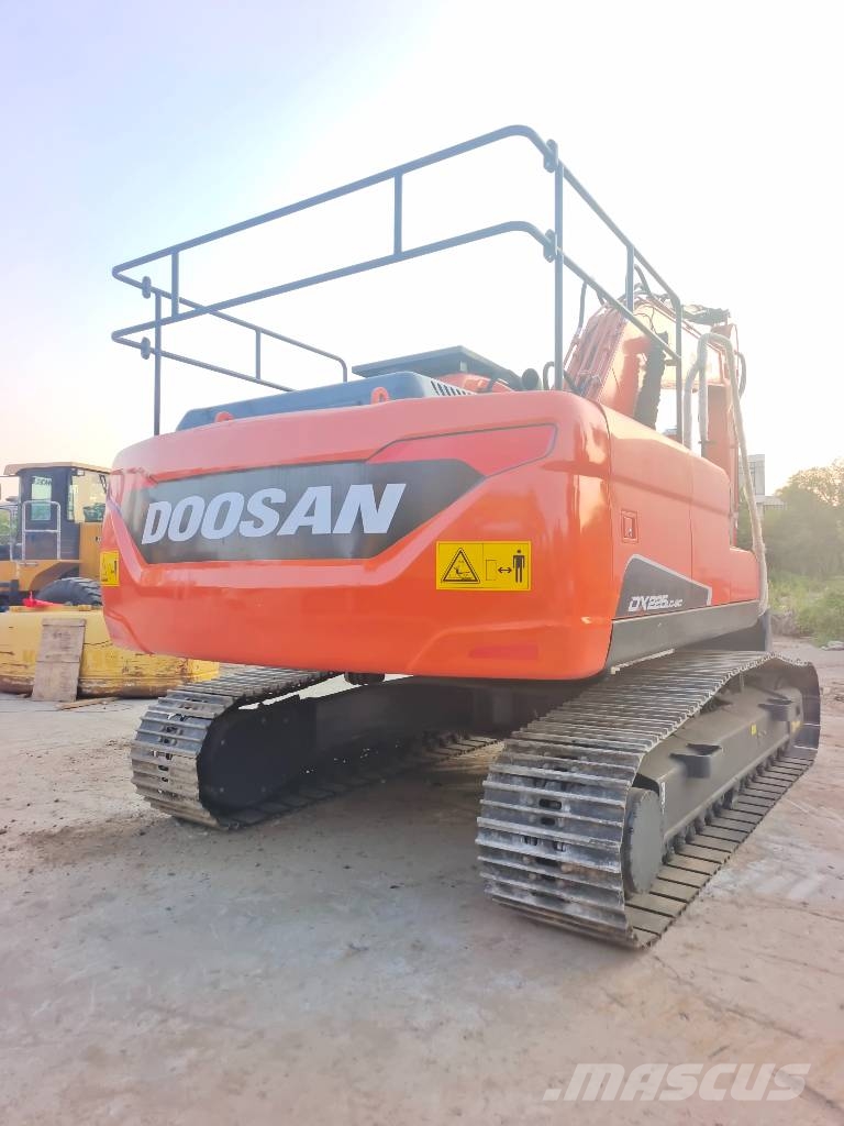 Doosan DX225LC-9C made in Korea Raupenbagger