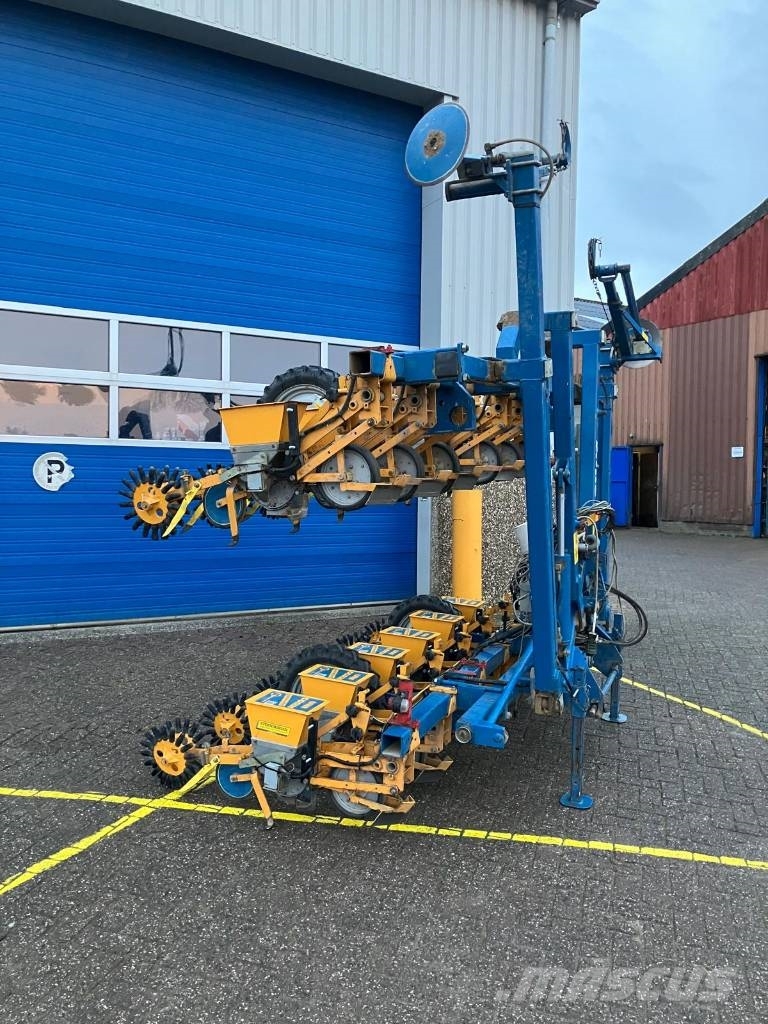 Kleine SD unicorn Precision sowing machines