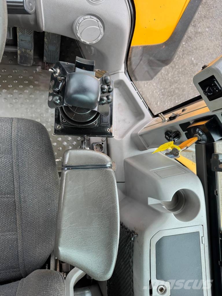Volvo L180G HL Lesné traktory