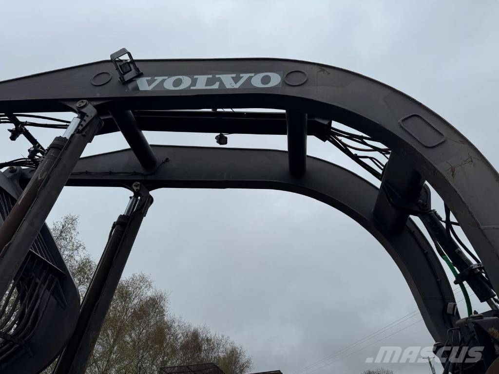 Volvo L180G HL Lesné traktory