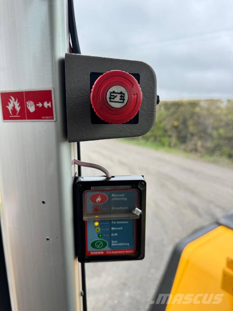 Volvo L180G HL Lesné traktory