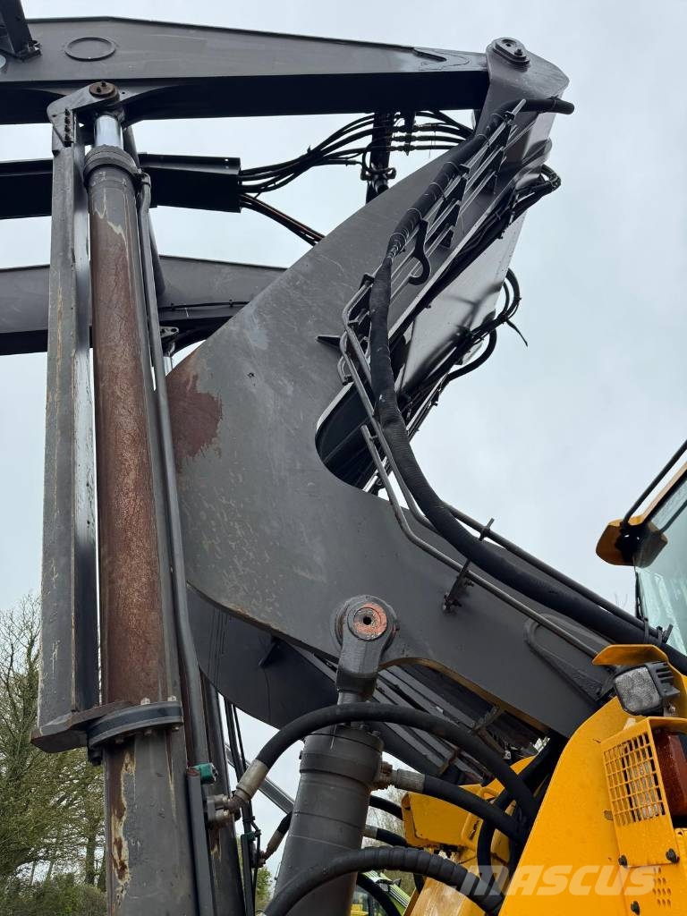 Volvo L180G HL Lesné traktory