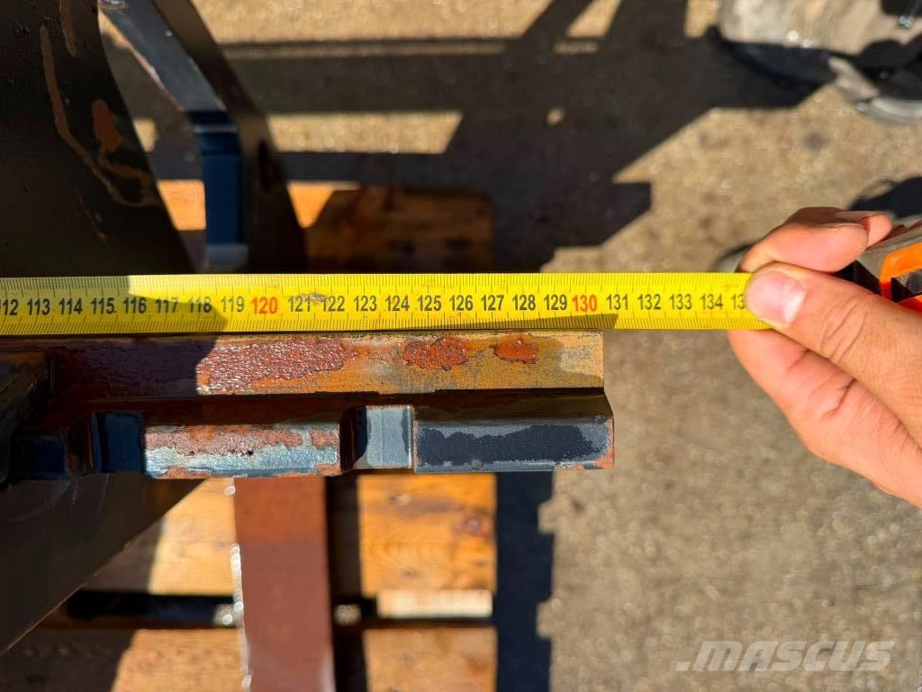 CAT 908 palletvorken / palletforks / Palletgabeln Vilice