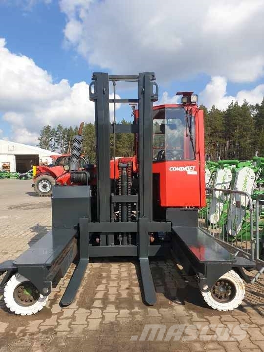 Combilift C 4500 Seitenstapler