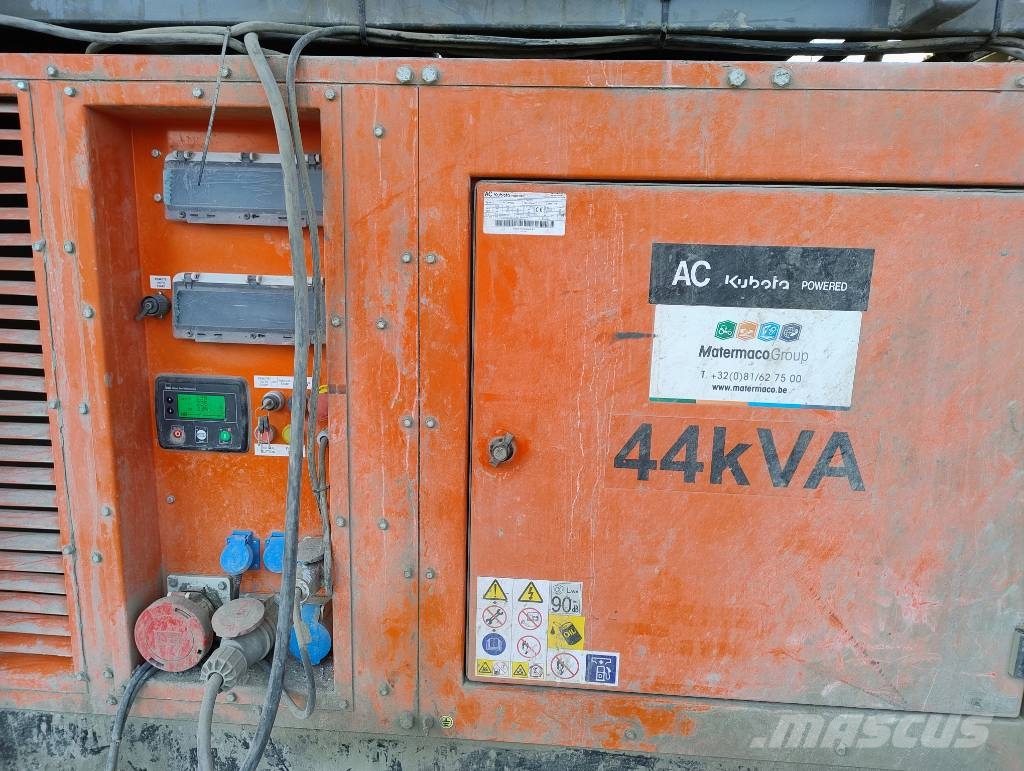 Lecitrailer Trailer halfautomatische isolatiemortel wormpomp Menginstallaties