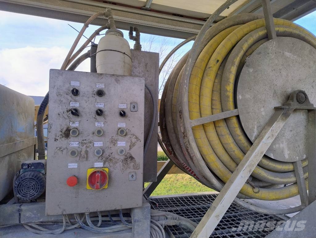 Lecitrailer Trailer halfautomatische isolatiemortel wormpomp Menginstallaties