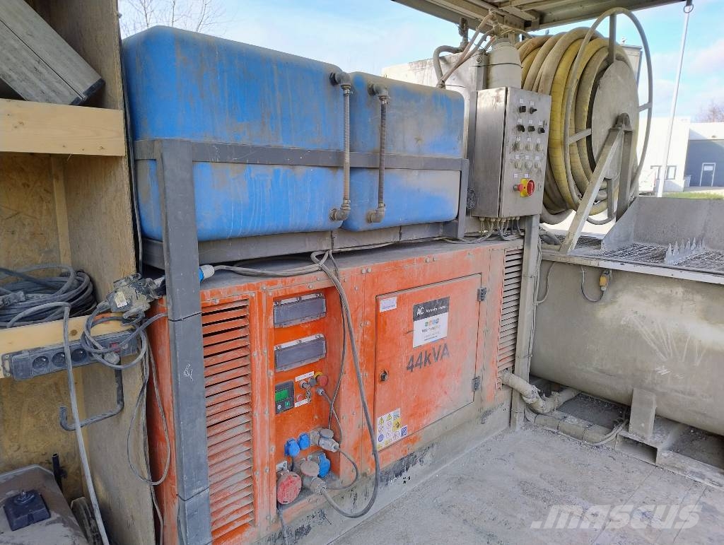 Lecitrailer Trailer halfautomatische isolatiemortel wormpomp Menginstallaties