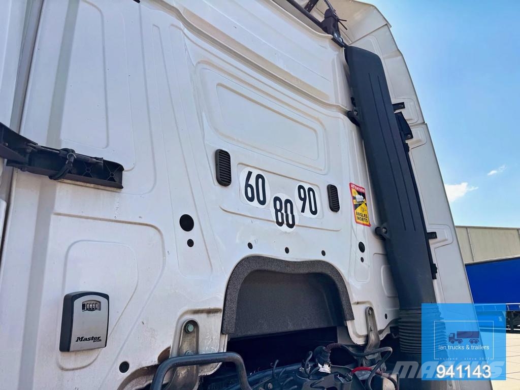 Mercedes-Benz Actros 1845 STREAMSPACE 230 | SPOILERS | EURO 6 | 中古トラクターヘッド | トレーラーヘッド