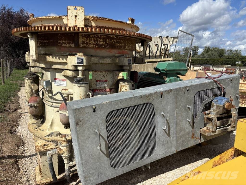 Metso Broyeur giratoire HP 200 Фрезерні і шліфувальні верстати