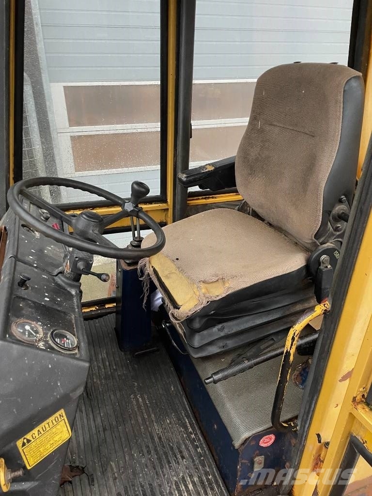 Hanomag 20E لوادر بعجل