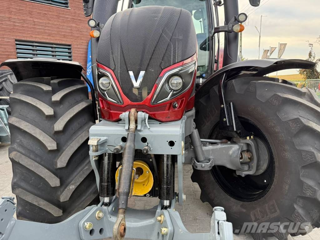 Valtra T 214 D Traktory