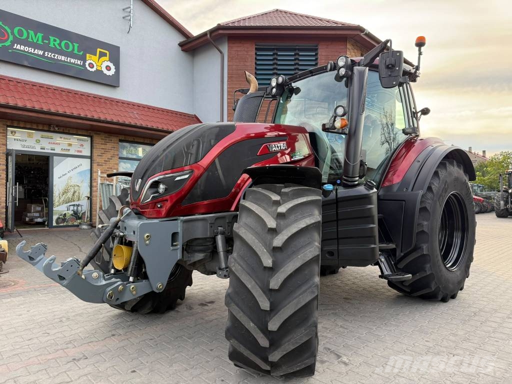 Valtra T 214 D Traktory