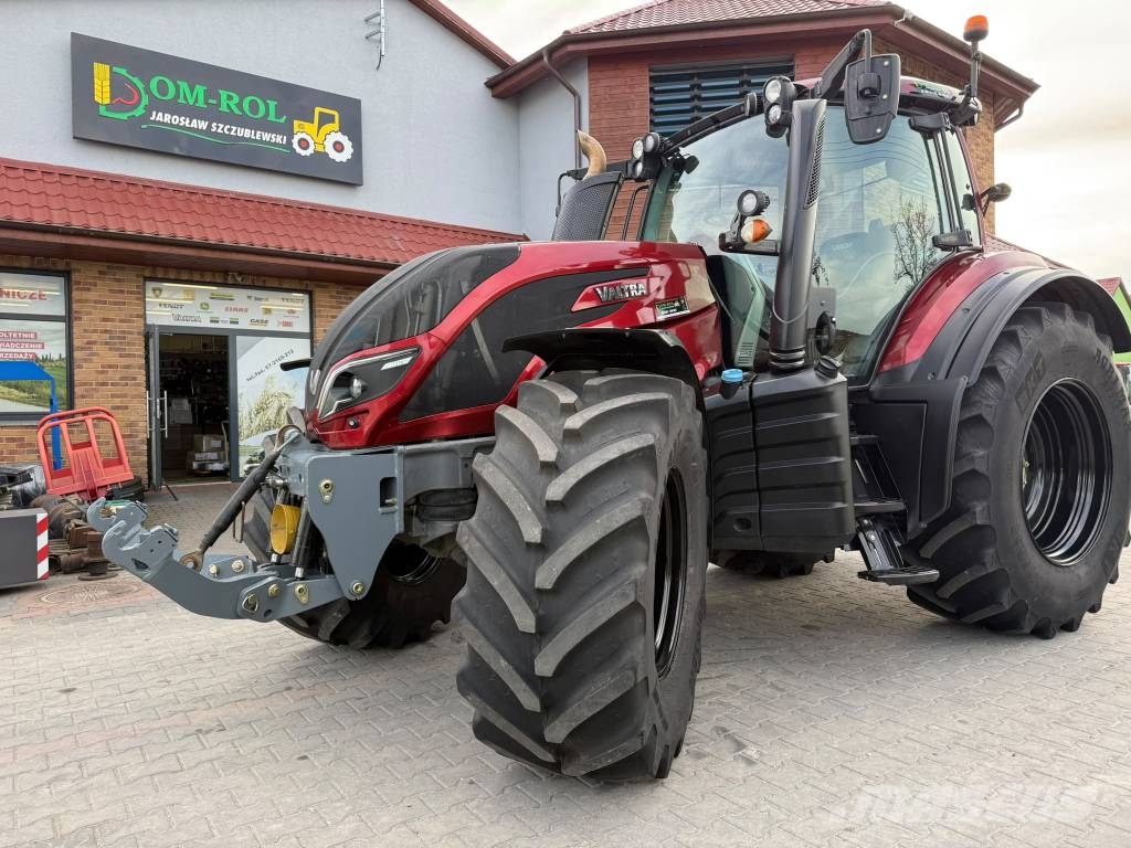 Valtra T 214 D Traktory
